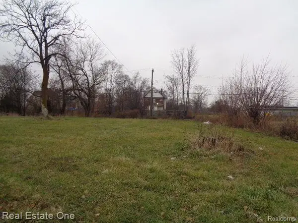 5230 Linwood, Detroit, MI 48208