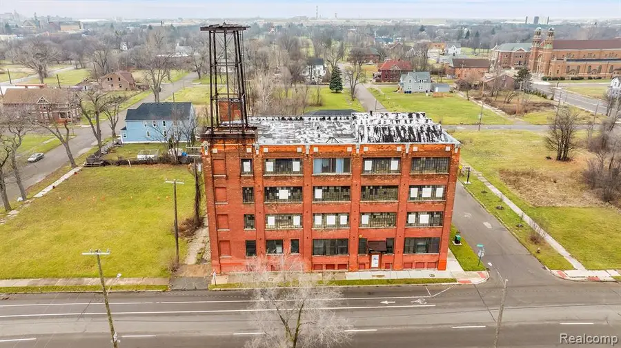 2941 E Warren, Detroit, MI  - Image #2