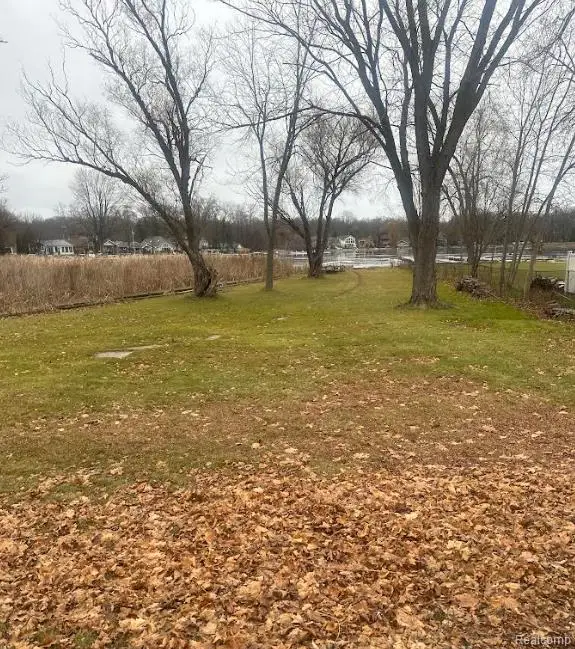 1337 Park, White Lake, MI 48386