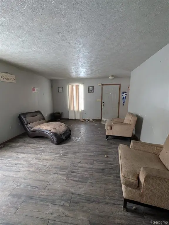 450 Kitchener, Detroit, MI 48215 - #2