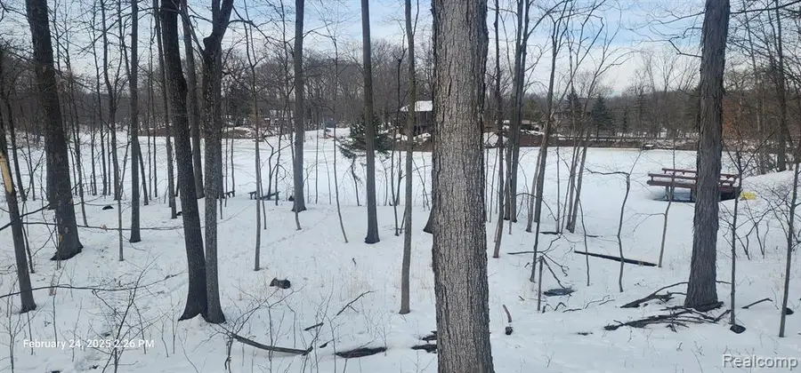 001 Driftwood, Fenton, MI 48430 - Image #3