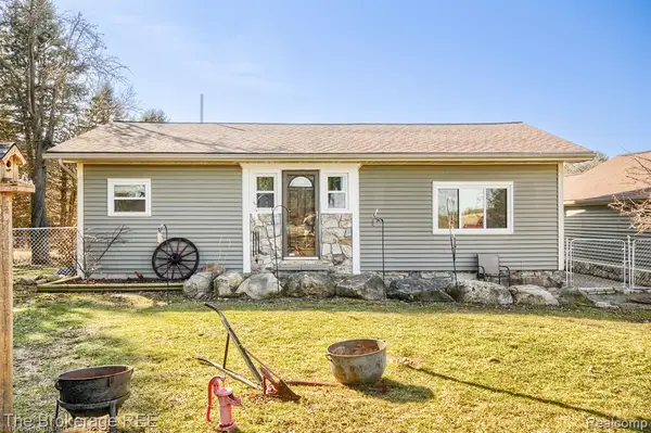 5079 Jefferson, North Branch, MI 