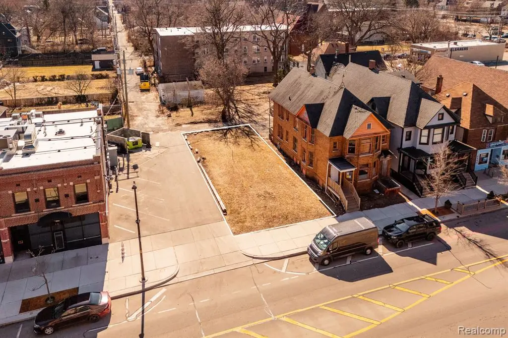 8026 Kercheval, Detroit, MI 48214 - #1