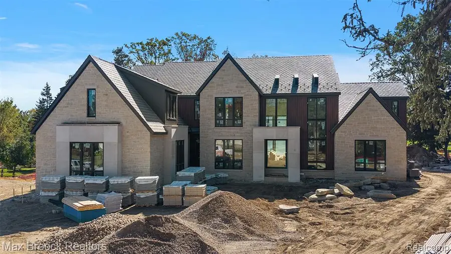 6560 Red Maple, Bloomfield Hills, MI  - Image #2