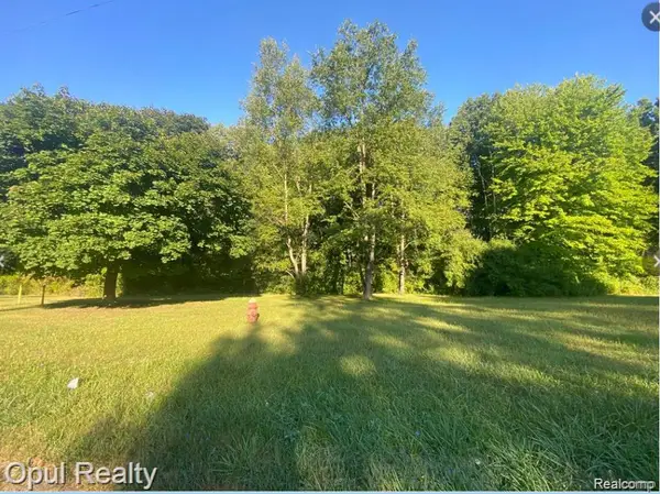 000 Waynecorse, Romulus, MI 48174