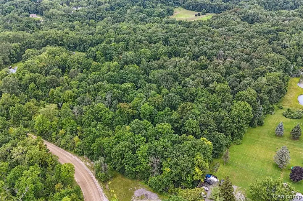 3377 W Predmore, Oakland, MI 48363 - Image #1