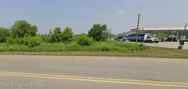 9805 E Richfield, Davison, MI 48423