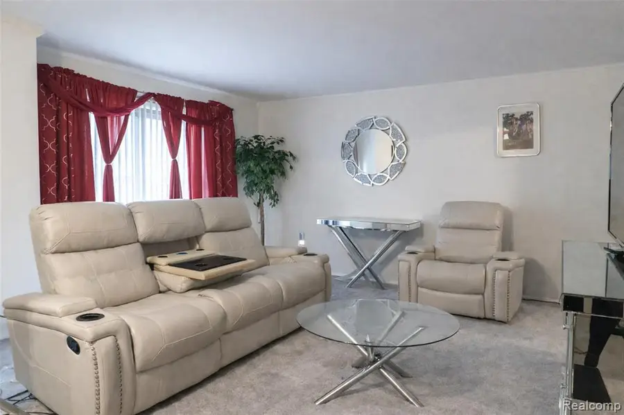 2026 Hyde Park, Detroit, MI 48207 - Image #2