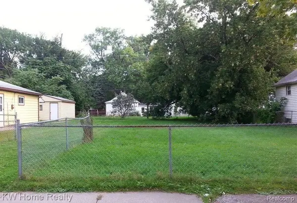 0000 W Milton, Hazel Park, MI 48030