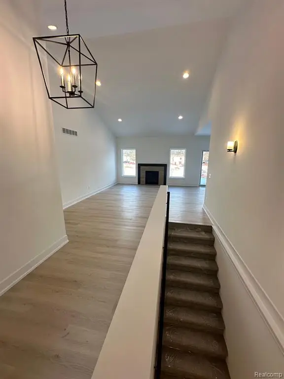 21812 Duns Scotus #7, Southfield, MI 48075 - #2