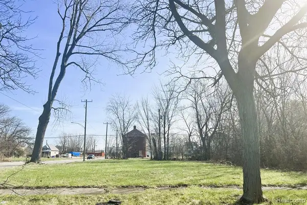 5976 Wabash, Detroit, MI 48208