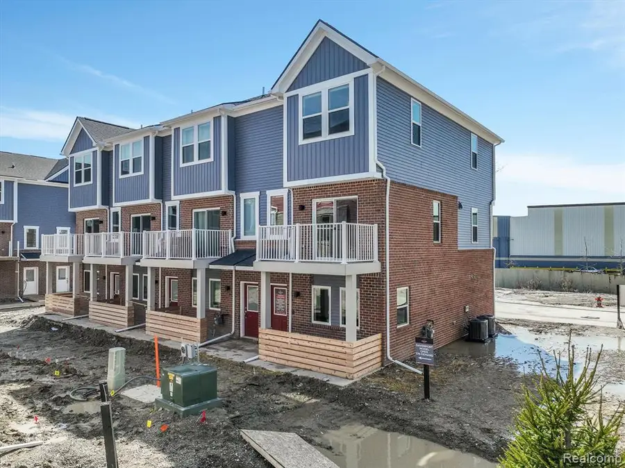 821 Canterbury Ln., Troy, MI 48085 - Image #2