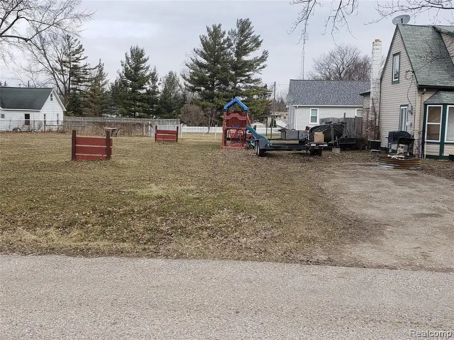 00 Durant, Grand Blanc, MI  - #2