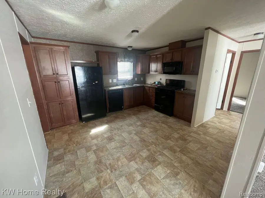 1412 Nardeer, Novi, MI 48374 - Image #3