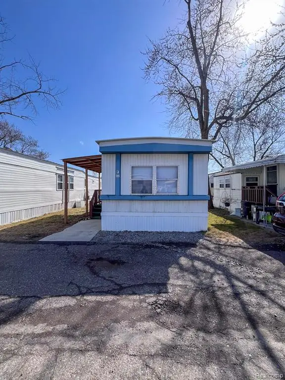 22600 Middlebelt Road, Lot# F-27, Farmington Hills, MI 48336 - Image #1