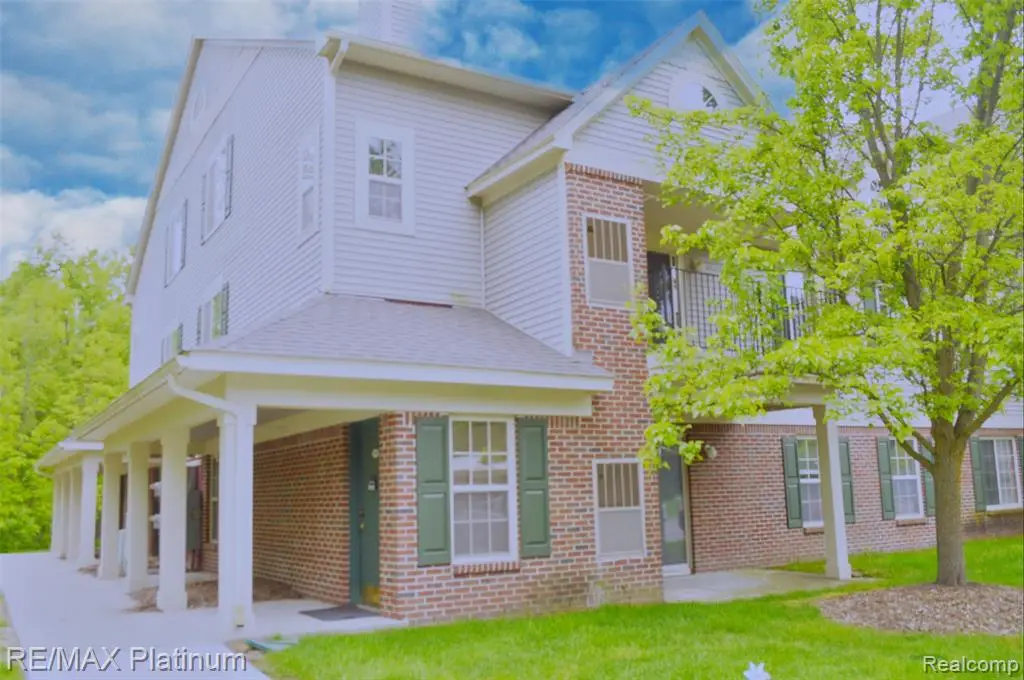 12201 Pinehurst, Grand Blanc, MI  - Image #1