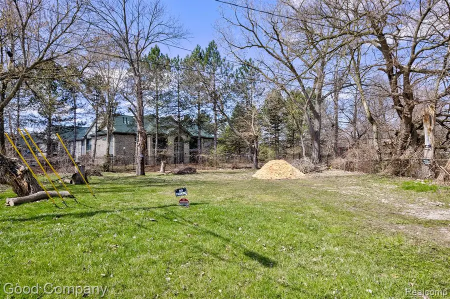 31844 Bay, Westland, MI 48186 - #2