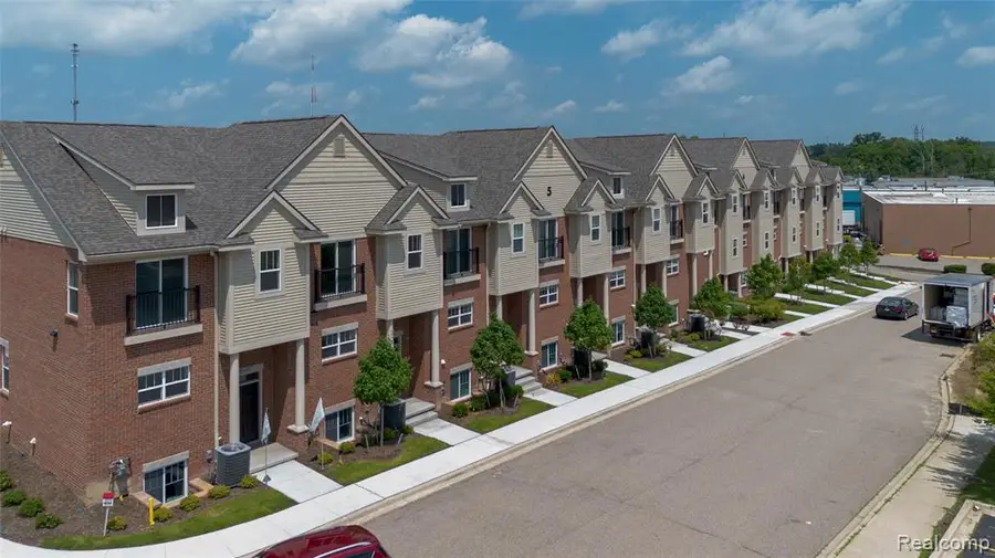 25549 Grandview Lane #31, Novi, MI  - Image #3