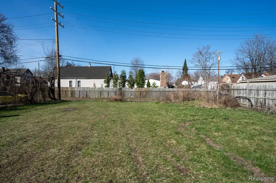 1317 Lawndale, Detroit, MI  - Image #2