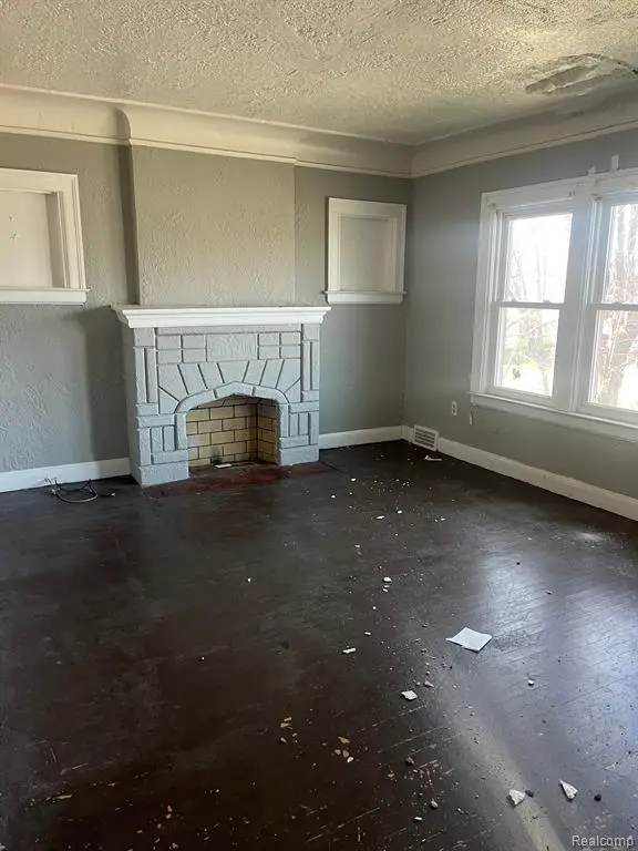 2433 La Belle, Detroit, MI 48238 - #2