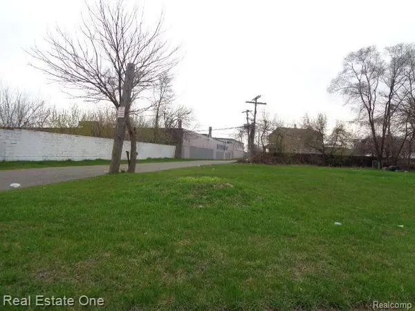 5678 Harold, Hamtramck, MI 