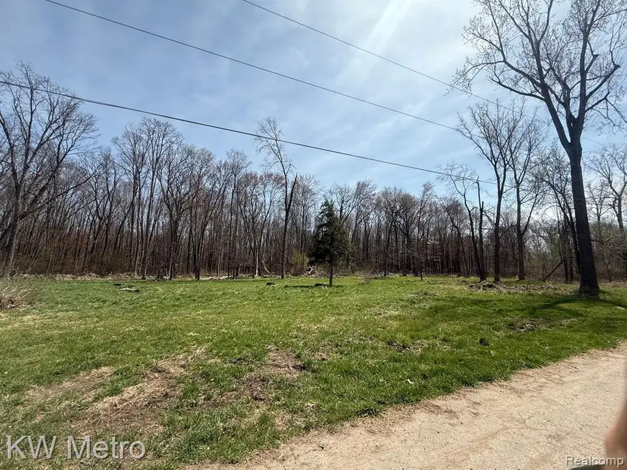 010770 Highland, White Lake, MI  - Image #3