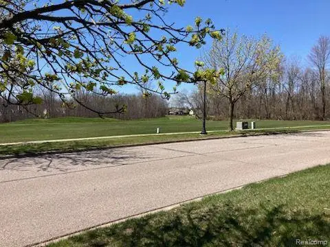 10195 Golfside, Grand Blanc, MI  - #2