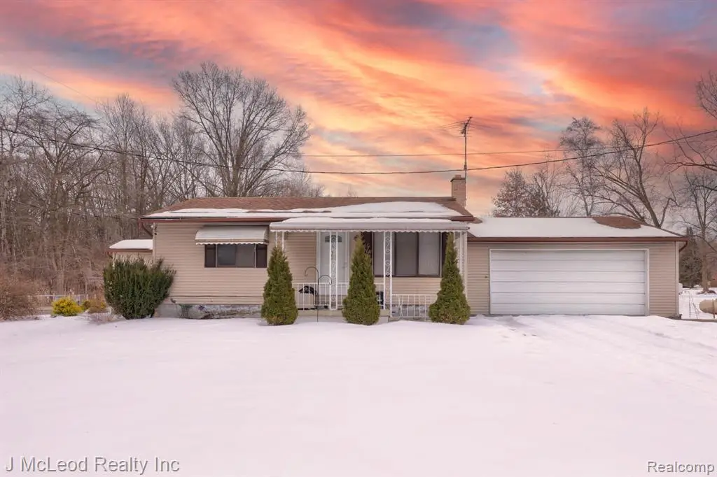 9975 Tuscola, Clio, MI 48420 - #1