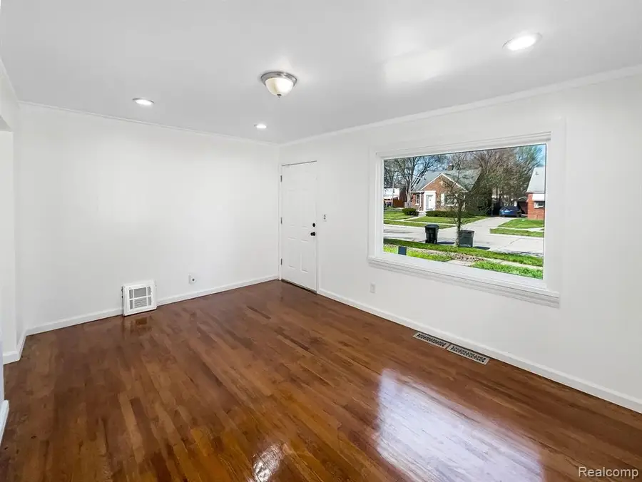 20612 Kingsville, Detroit, MI  - Image #3