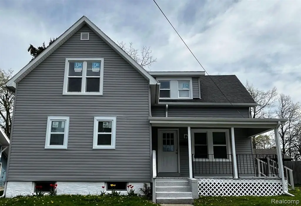 417 E Hunt, Adrian, MI 49221 - #1
