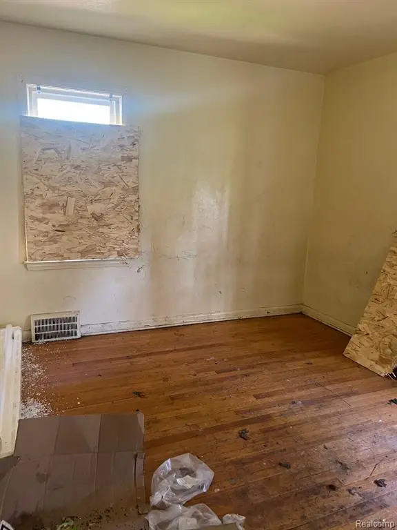 18982 Hamburg, Detroit, MI 48205 - #3