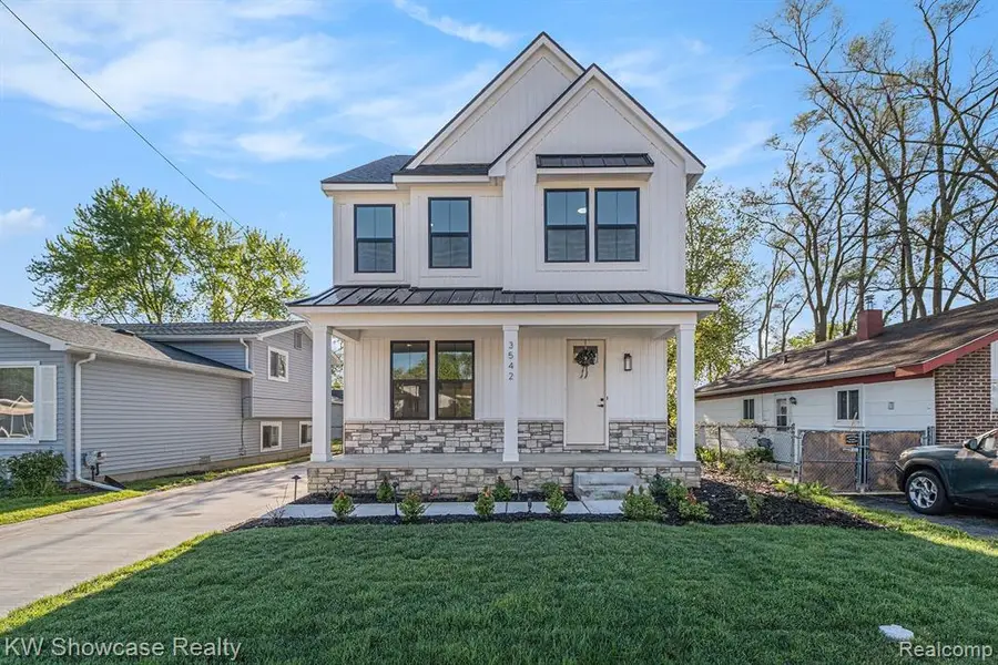 3542 Royal, Berkley, MI  - Image #2