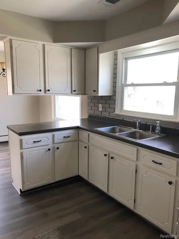 5510 Berkley, Waterford, MI  - Image #3