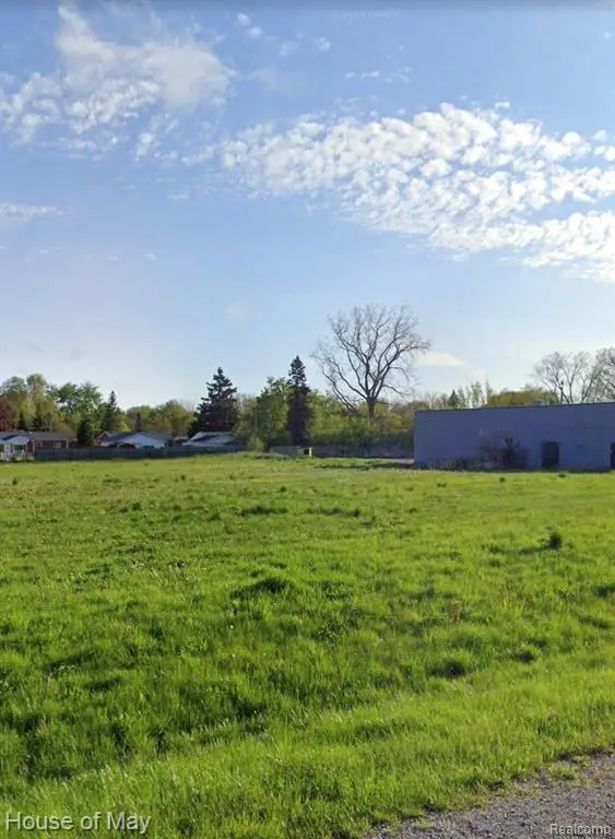 2051 W Maple, Flint, MI 48507 - #1