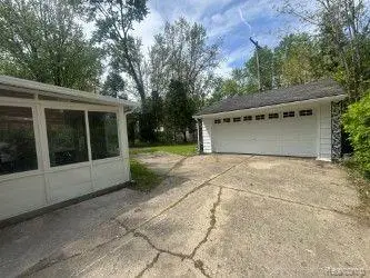 29807 Spring Hill, Southfield, MI  - Image #2