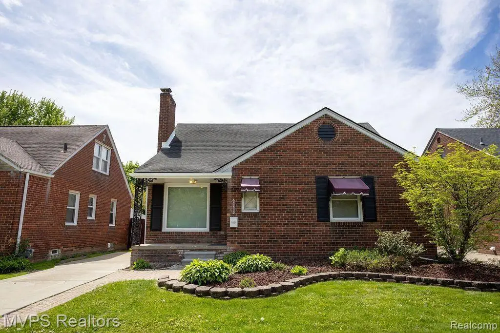 20914 Woodmont, Harper Woods, MI 48225 - #1