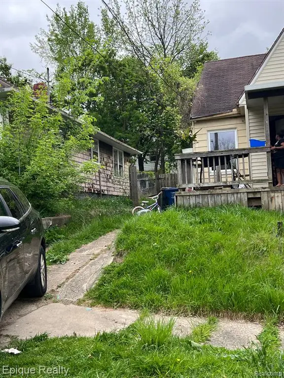 2437 Zimmerman, Flint, MI 48503 - #3