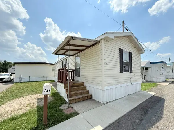 22600 Middlebelt Road, Lot A-27, Farmington Hills, MI 