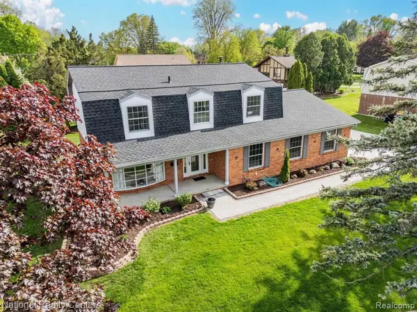 34623 Lakehurst, Farmington Hills, MI 