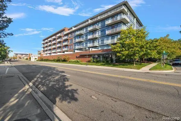 101 Curry #610, Royal Oak, MI 