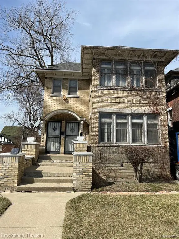 2066 Clairmount, Detroit, MI 