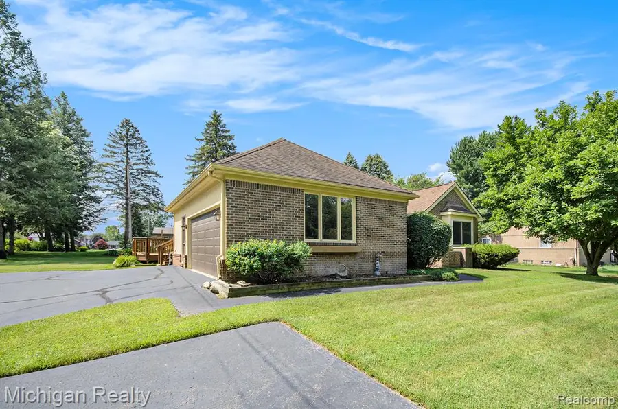 3531 E Commerce, Commerce Township, MI  - Image #2