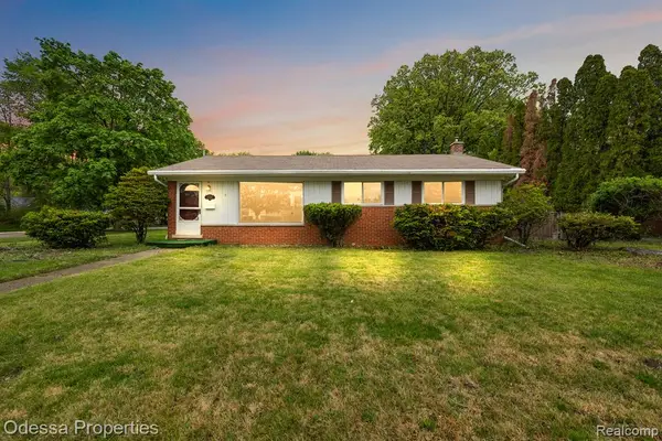 32038 Pembroke, Livonia, MI 