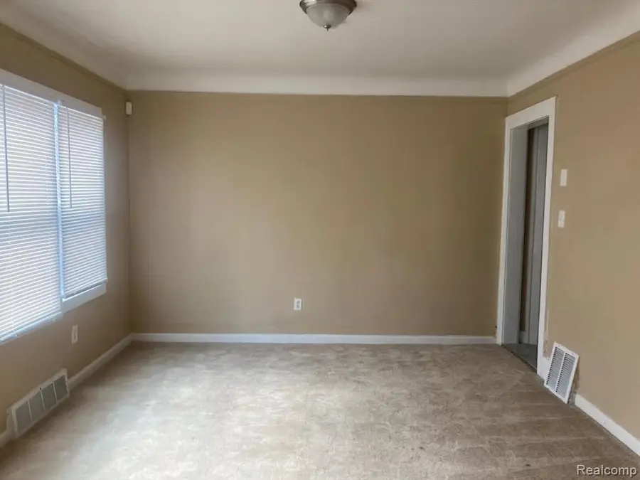 12293 Sorrento, Detroit, MI  - Image #3