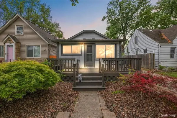 1942 E Troy, Ferndale, MI 