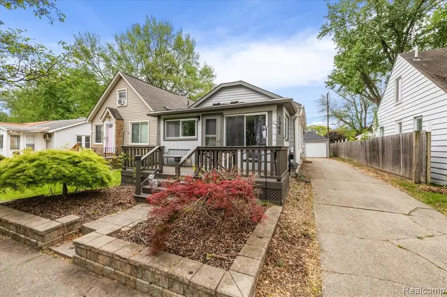 1942 E Troy, Ferndale, MI  - Image #2