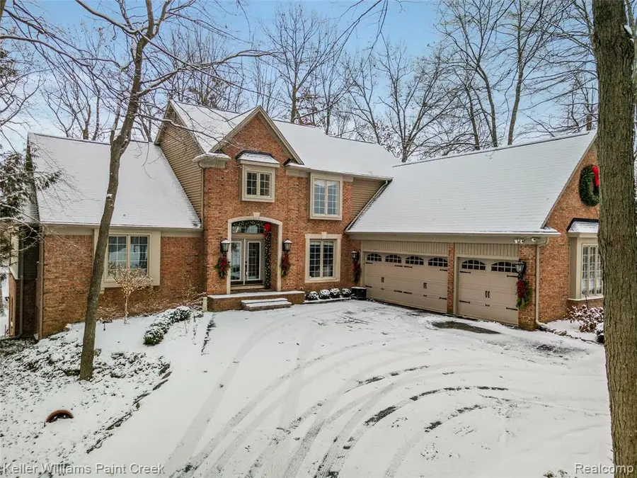 3120 Pond, Leonard, MI  - Image #2