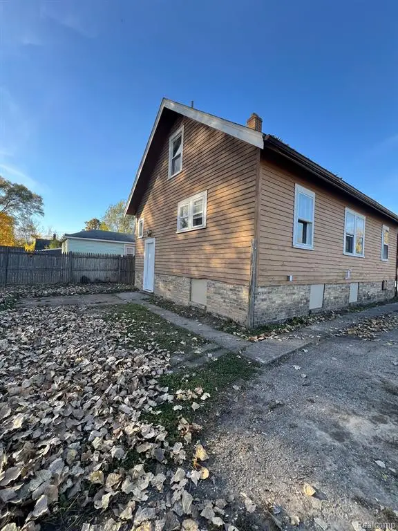1517 Stanley, Saginaw, MI 48602 - #2