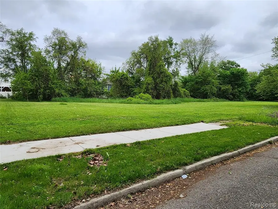 639 Smith, Detroit, MI 48202 - #2