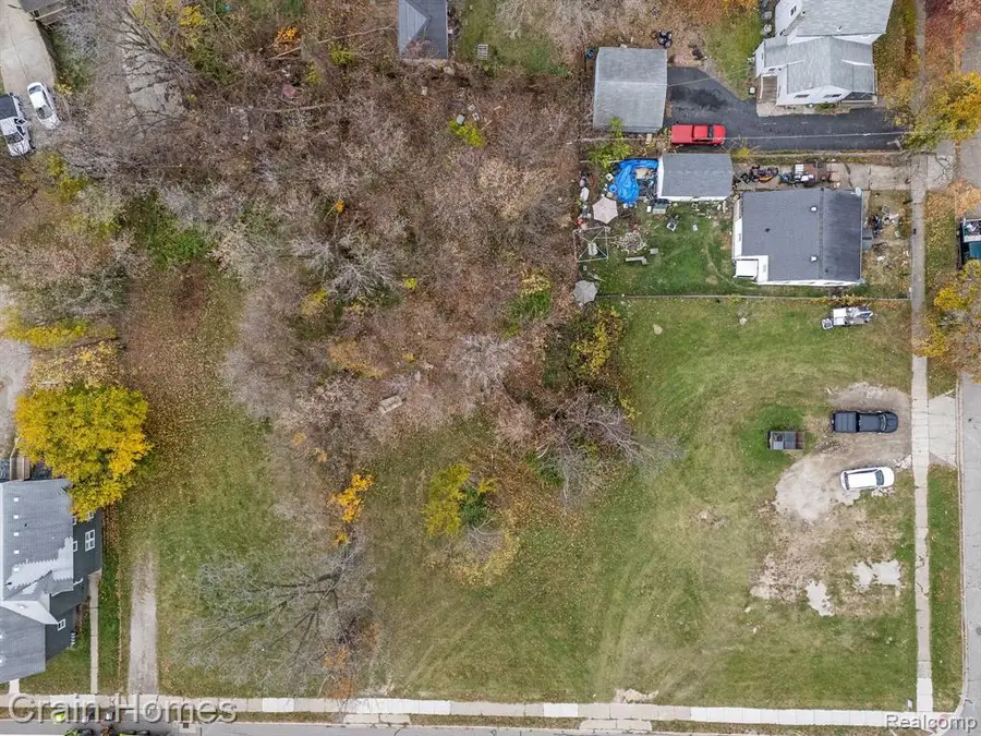 431 N Perry, Pontiac, MI 48342 - #2